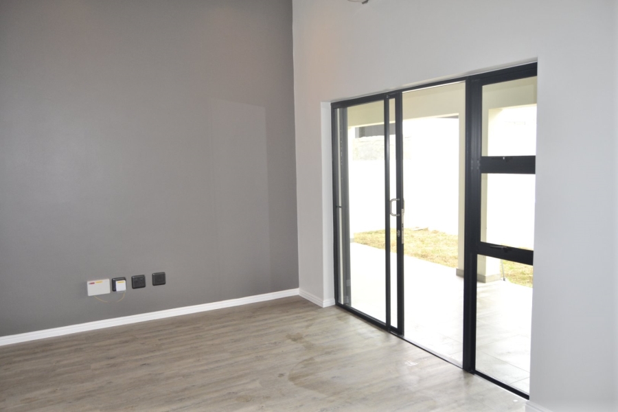 3 Bedroom Property for Sale in Somerset Lakes Western Cape